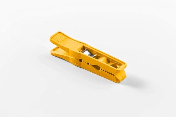 Clothes Pins – Heavy-Duty Plastic Clothes Pins – Clothespins by Unknown