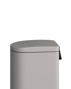 Garvee 2.6 gal / 10 L Metal Bathroom Trash Can - Image 3