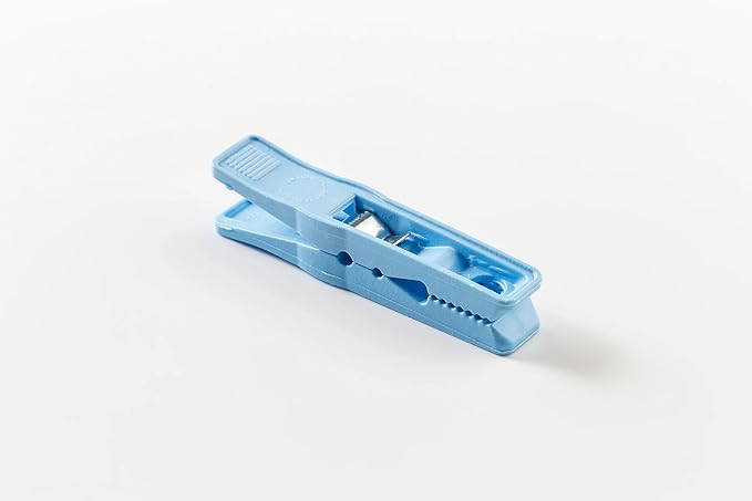 Clothes Pins – Heavy-Duty Plastic Clothes Pins – Clothespins by Unknown