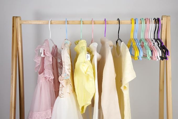 GoodtoU Baby Hangers Plastic Baby Clothes Hanger 100 Pack Kids Hangers - Image 5