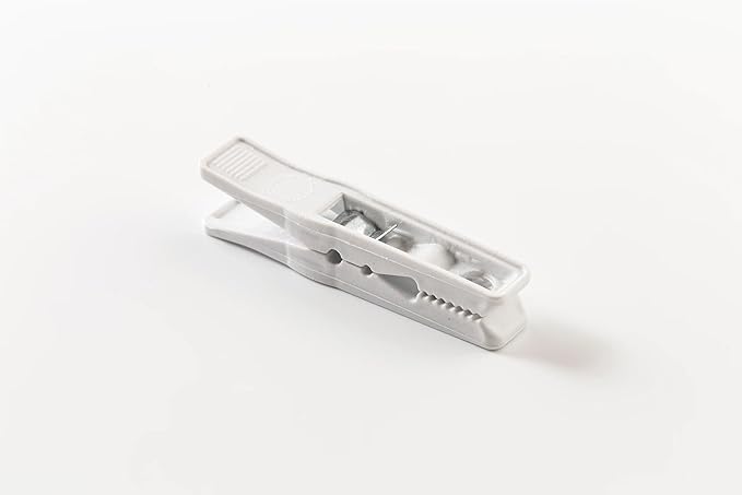 Clothes Pins – Heavy-Duty Plastic Clothes Pins – Clothespins by Unknown