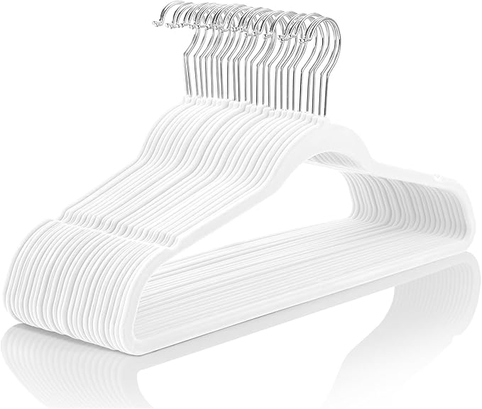 MIZGI Premium Velvet Hangers Heavy Duty by MIZGI
