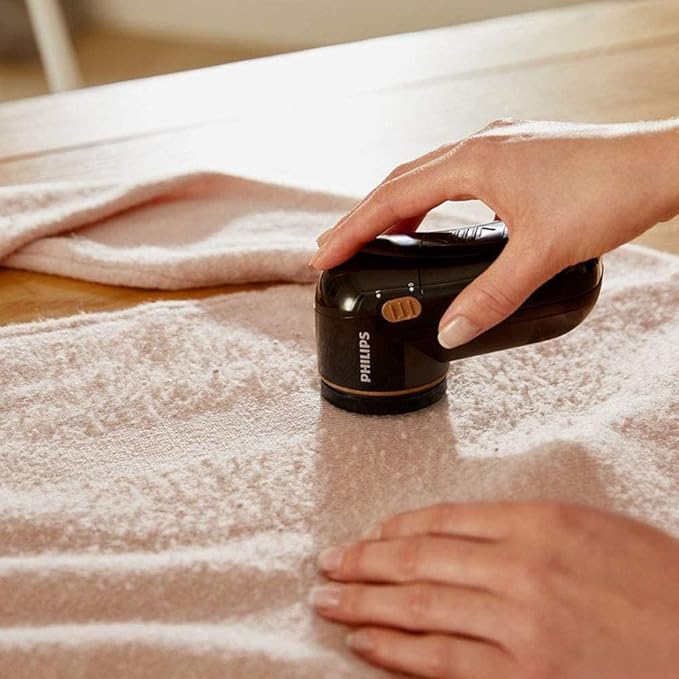 Philips Fabric Shaver - Image 2