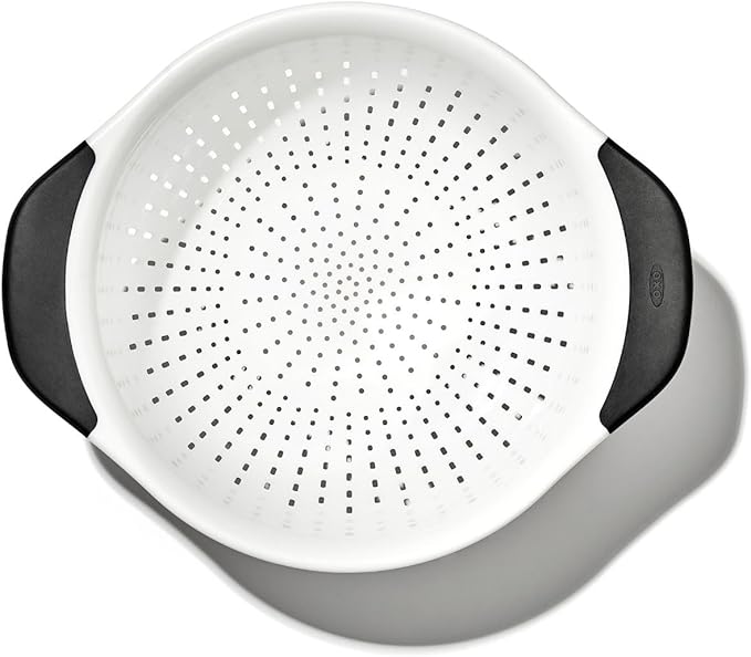 OXO Good Grips 3 QT Plastic Colander - Image 2