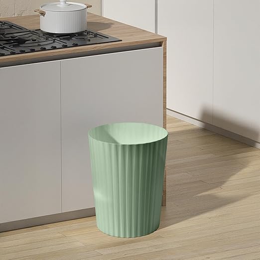 Versatile 2 Gallon Plastic Trash Can - Image 6