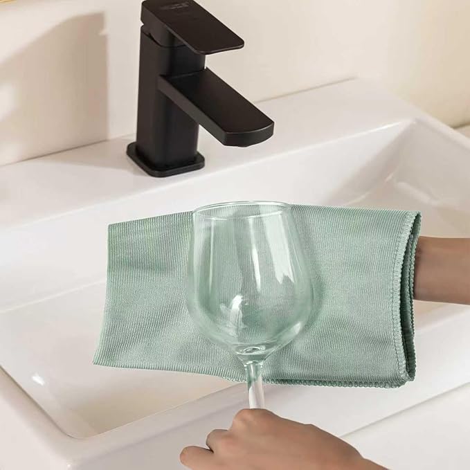 Microfiber Glass Cleaning Cloth 8 Pack, 16 Inch X 12 Inch, Lint Free Quickly - Image 3