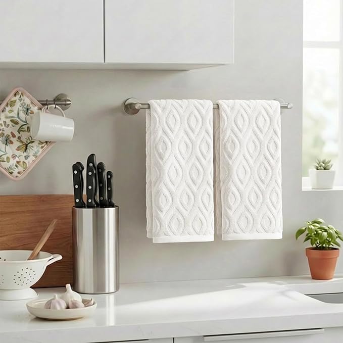 Artoid Mode 2 Pcs White 3D Diamond Grid Jacquard Hand Towels - Image 3
