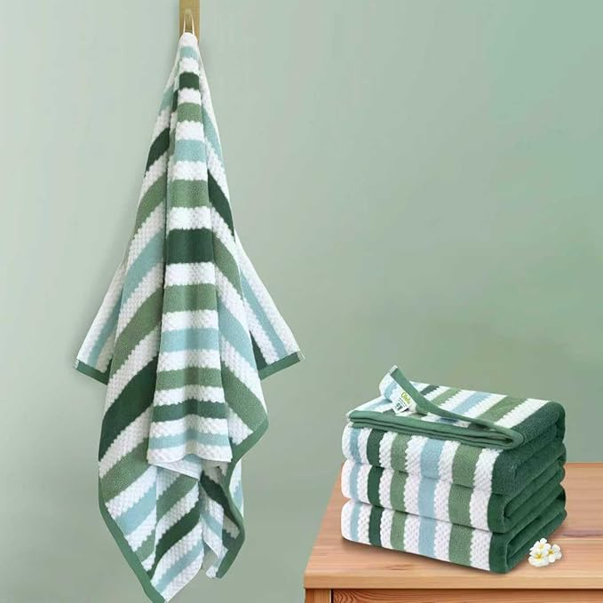 Striped Bath Towels by VOOVAMOVAS