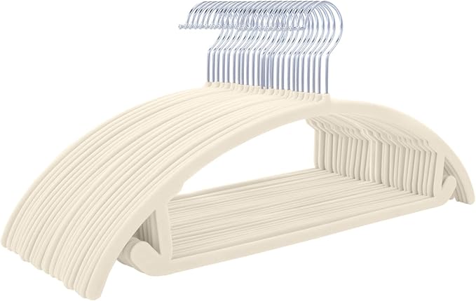 MIZGI Premium Velvet Hangers 30 Pack Heavyduty- Non Slip No Shoulder Bump Suit by MIZGI