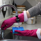 PLAYTEX Living Reuseable Rubber Cleaning Gloves Medium, Premium Protection - Image 4