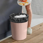 Versatile 2 Gallon Plastic Trash Can - Image 4