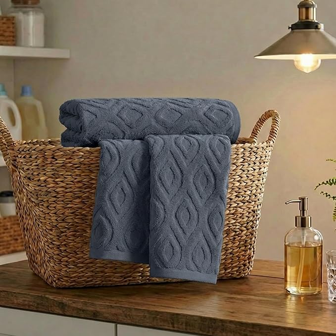 Artoid Mode 2 Pcs Grey 3D Diamond Grid Jacquard Hand Towels - Image 5