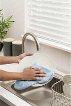 Scotch-Brite 3-in-1 Microfiber Kitchen Cloth, Streak-Free Cleaning, 1 Cloth - Image 3