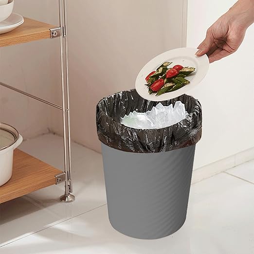 Small Trash Can - Image 3