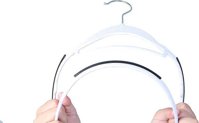 Finnhomy Bar Design Heavy Duty 50 Pack Plastic Hangers, Clothes Hangers - Image 4