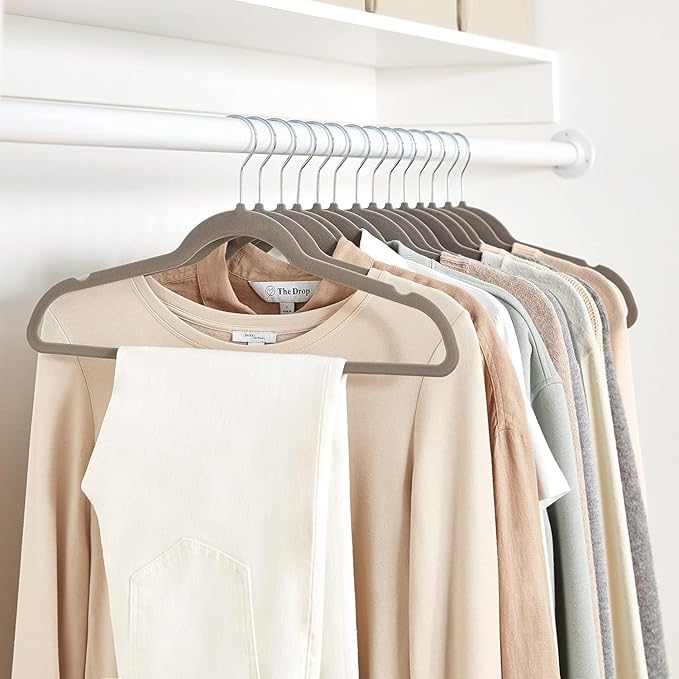 Amazon Basics Slim Velvet Non-Slip Space Saving Suit Clothes Hangers, Sturdy - Image 4