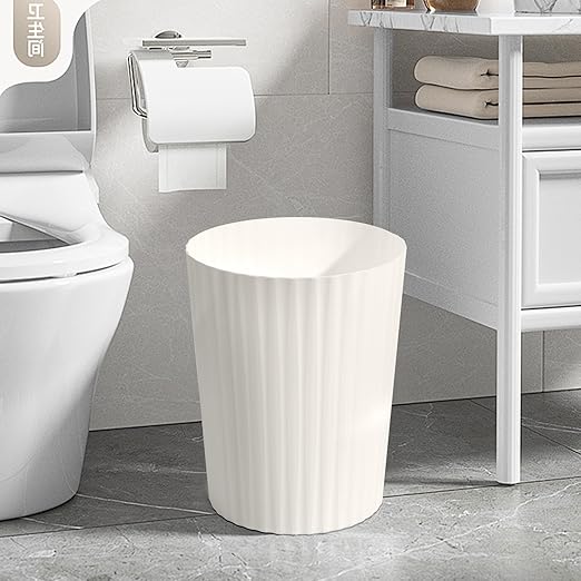 Versatile 2 Gallon Plastic Trash Can - Image 7