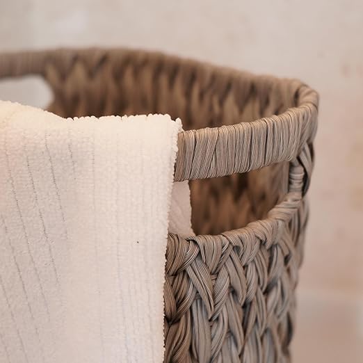 PINXIURY Wicker Trash Can, Watse Basket, Woven Bathroom Trash Can - Image 8