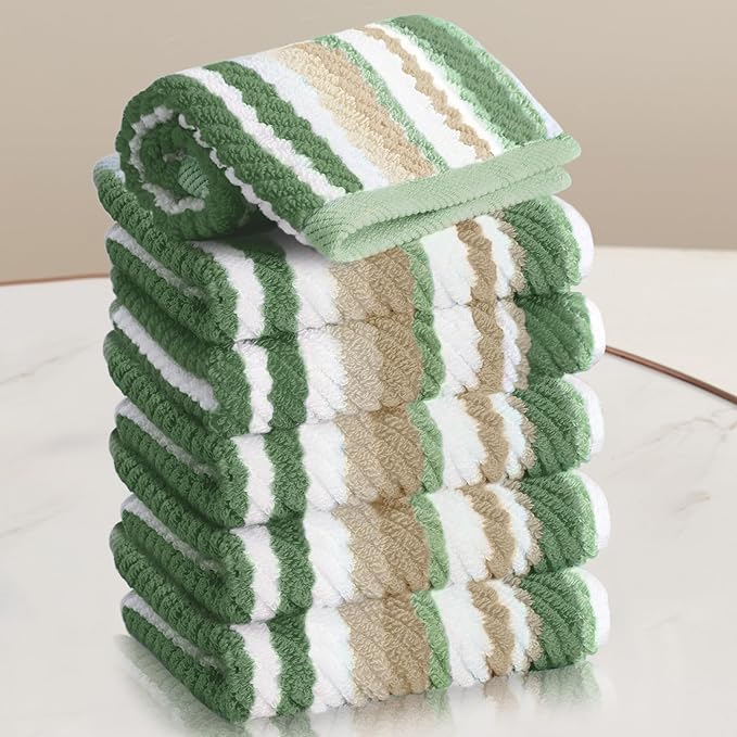 VOOVA & MOVAS Green Striped Wash Cloths by VOOVAMOVAS