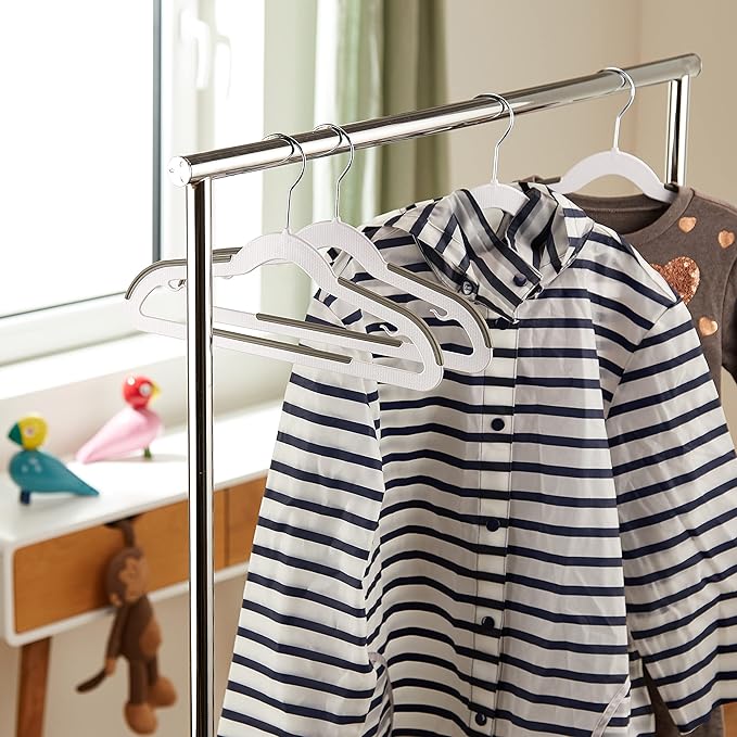 Amazon Basics Plastic Kids Clothes Hangers, 12.8" x 8" x 0.2" - Image 5