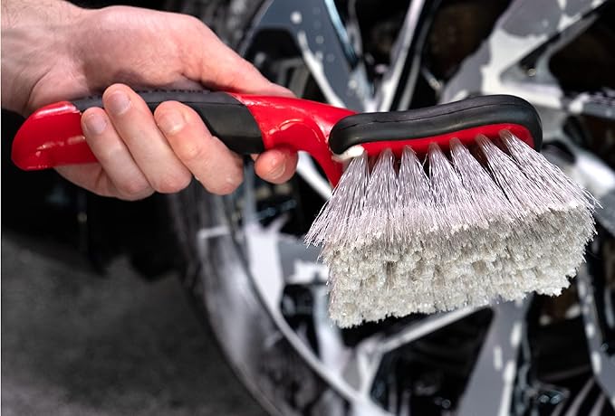 Mothers Car Wash Brush, Wheel and Fender Brush, Short Handle Tire Cleaner - Image 3