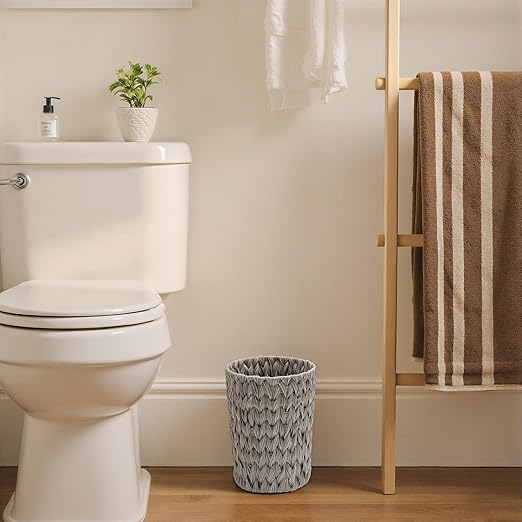 GRANNY SAYS Small Wicker Trash Can, 2 Gallon Bathroom Waste Basket, Small - Image 4