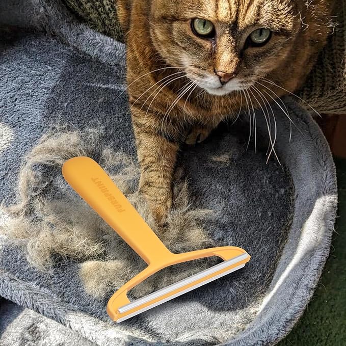 Pro Pet Hair Removal Tool – Dog & Cat Hair Scraper by Fursprint