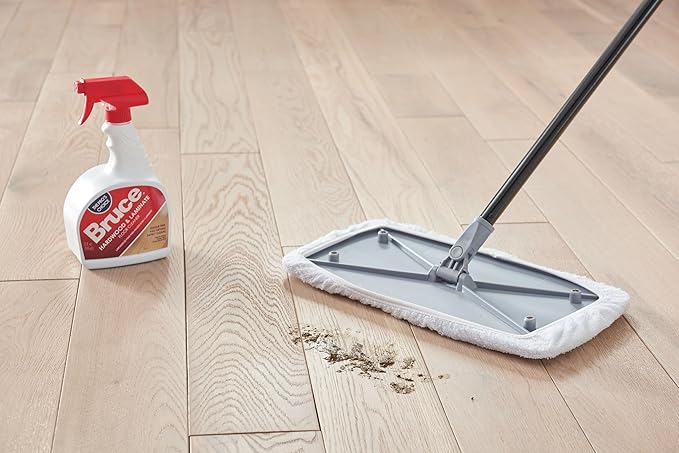 Bruce Hardwood & Laminate Cleaning System - Image 2