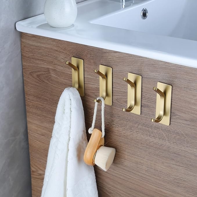 YIGII Towel Hooks/Adhesive Hooks - Image 4