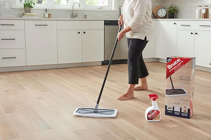 Bruce Hardwood & Laminate Cleaning System - Image 3