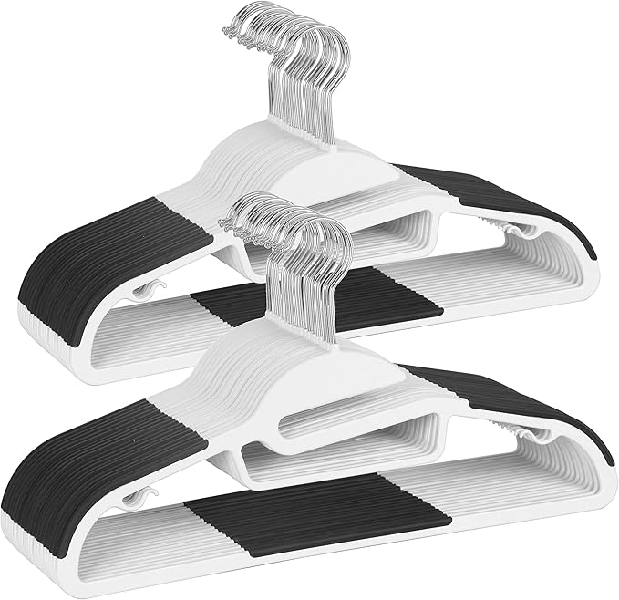 Finnhomy 50 Pack Plastic Hangers, Heavy Duty Clothes Hangers by Finnhomy