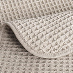 POLYTE 430 GSM Microfiber Lint Free Washcloth Face Towel, 13 x 13 in, 4 Pack - Image 4