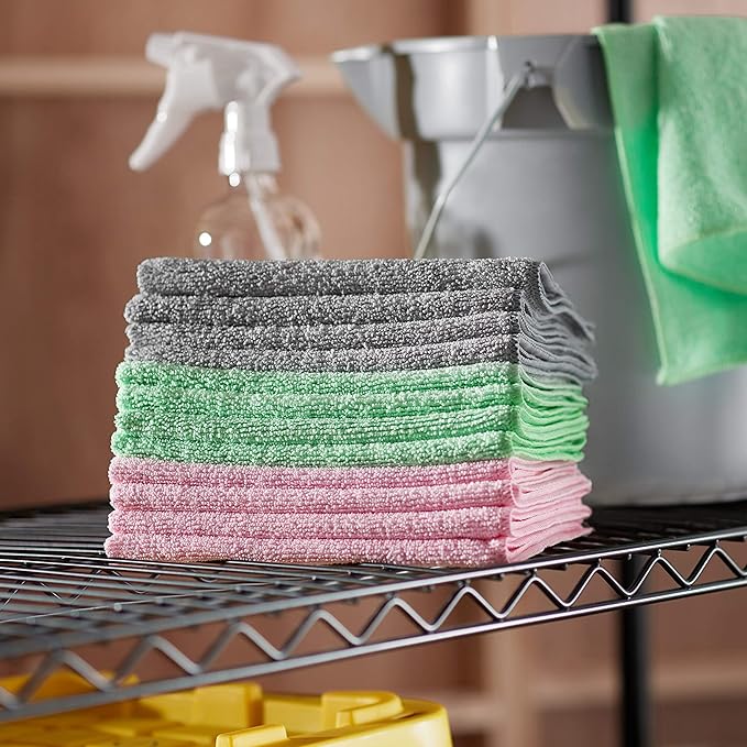 Amazon Basics Microfiber Cleaning Cloths, Ultra Absorbent, Scratch-Free - Image 5