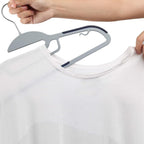 Finnhomy 50 Pack Plastic Hangers, Heavy Duty Clothes Hangers - Image 3