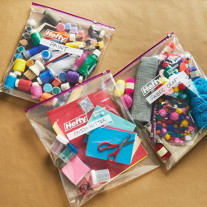Hefty Slider Jumbo Storage Bags, 2.5 Gallon Size - Image 2